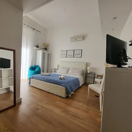 Living Marina Oda ve Kahvaltı 3*