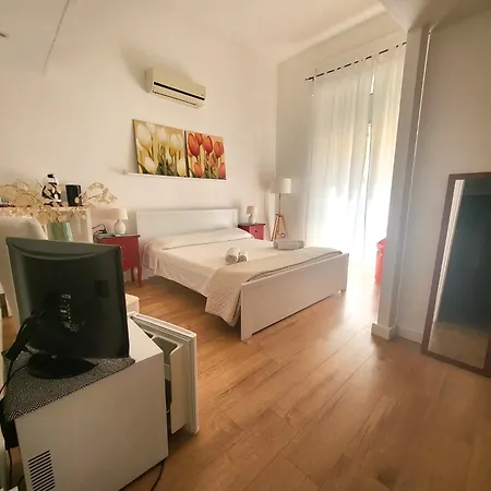 Oda ve Kahvaltı Living Marina Cagliari