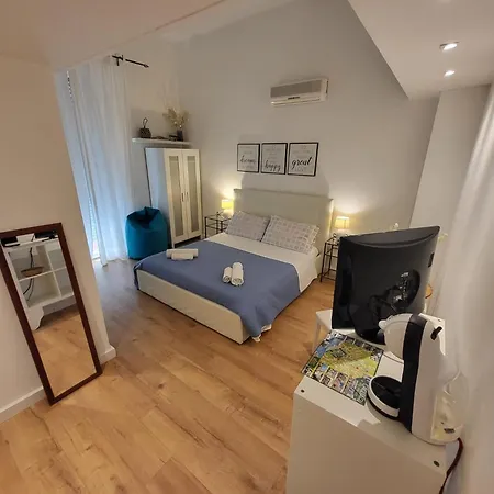 Oda ve Kahvaltı Living Marina