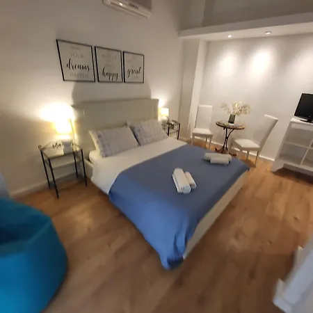 Frühstückspension Living Marina 3*