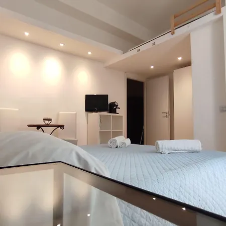 Oda ve Kahvaltı Living Marina Cagliari